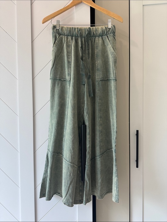 Zenana Outfitters Pants - NWOT Zenana Mineral Washed Olive Green Wide-Leg Pants